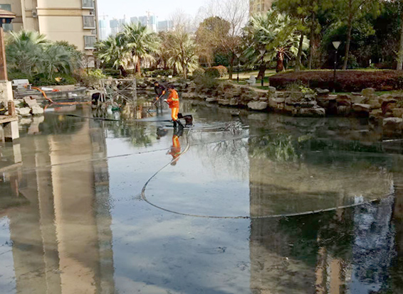 金昌景观池淤泥清理